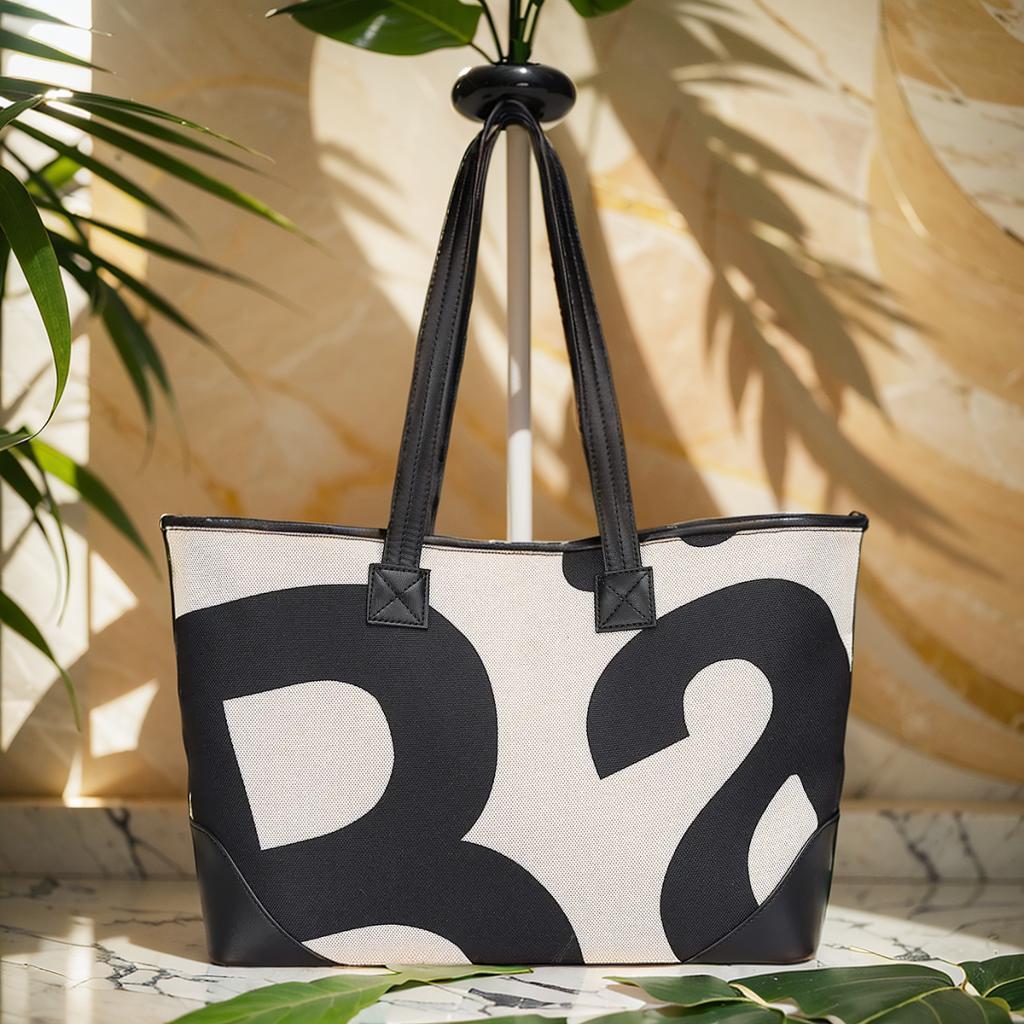 Letter linen tote