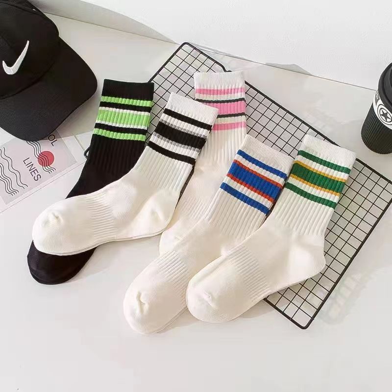 Polyester cotton versatile socks