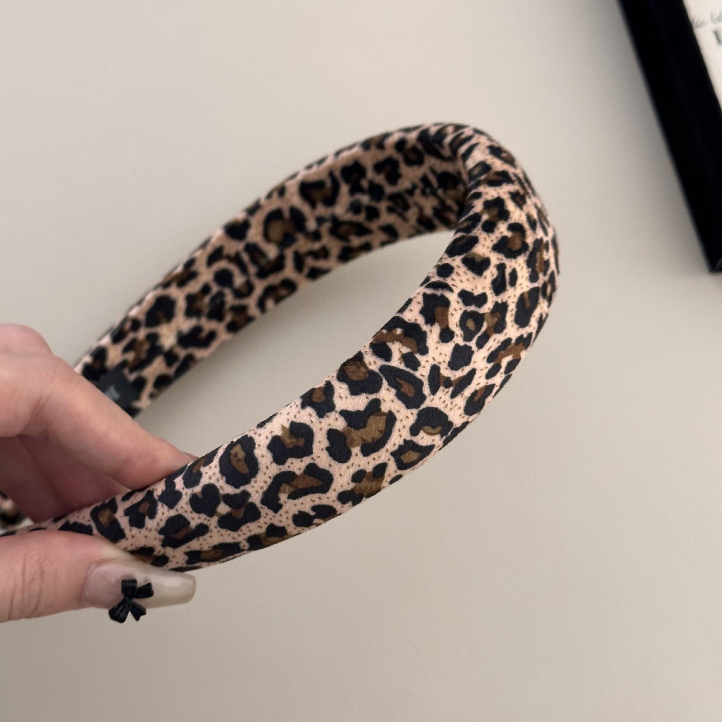 Leopard print velvet sponge headband